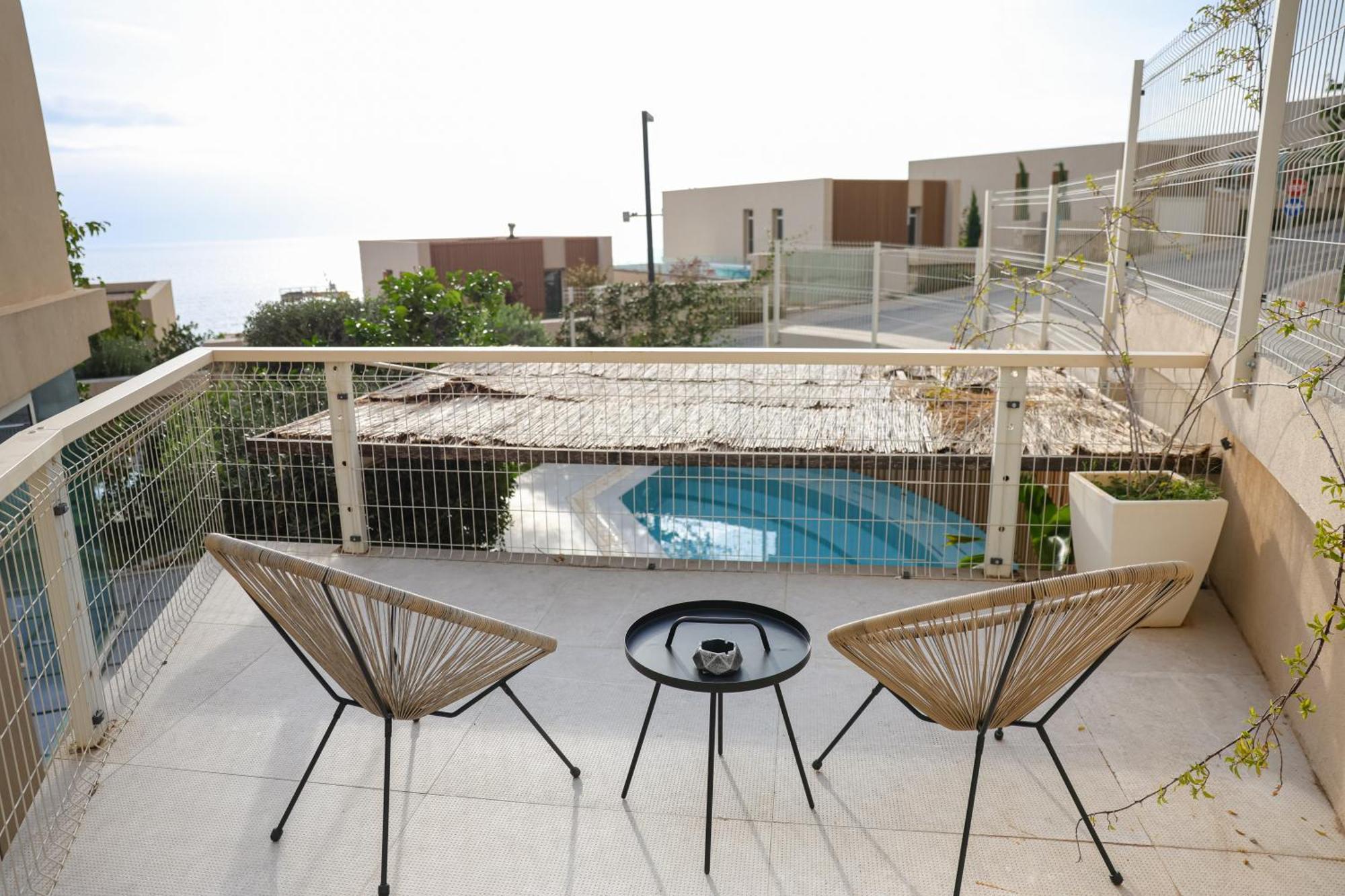 Green Coast Resort & Residences 94 Paljasa Exterior photo